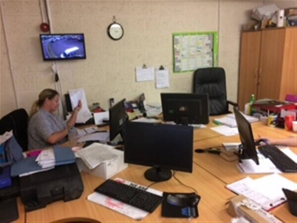 THRIVING MOT TESTING & REPAIRS CENTRE IN BISHOP AUCKLAND Photo 8