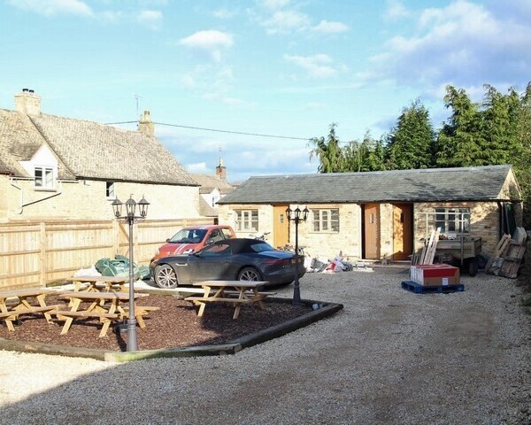 OXFORDSHIRE Photo 8