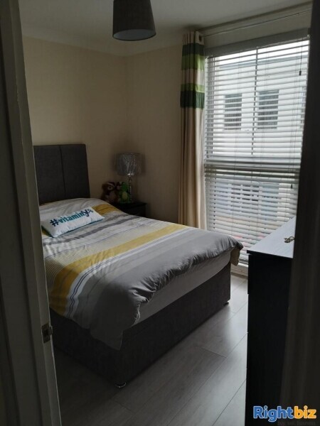 FREEHOLD OFF-LICENCE WITH 2 x SELF-CONTAINED TWO-BEDROOM FLATS, Cheltenham, Gloucestershire Photo 8
