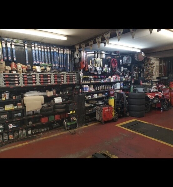 Big Garage For sale in North Wales Pwllheli Photo 8