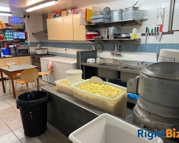 High Turnover Traditional Fish & Chip Takeaway Warwickshire Photo 8