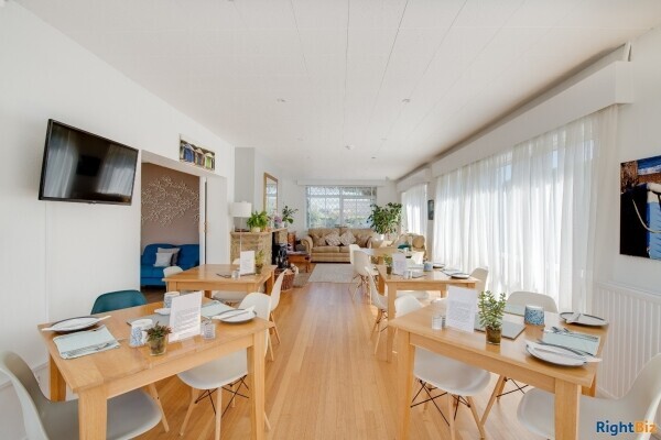 SUPERB 10 BED GUEST HOUSE - CHICHESTER Photo 8