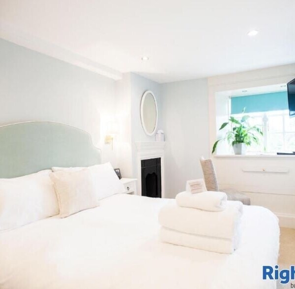 11 Bedroom Hotel in Worthing Photo 8