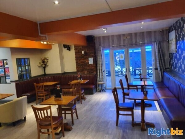 Newly established Free of Ties public house Photo 8