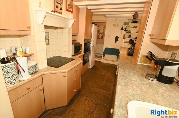 Kennels, Cattery & Equestrian businesses For Sale in Ventnor Photo 8