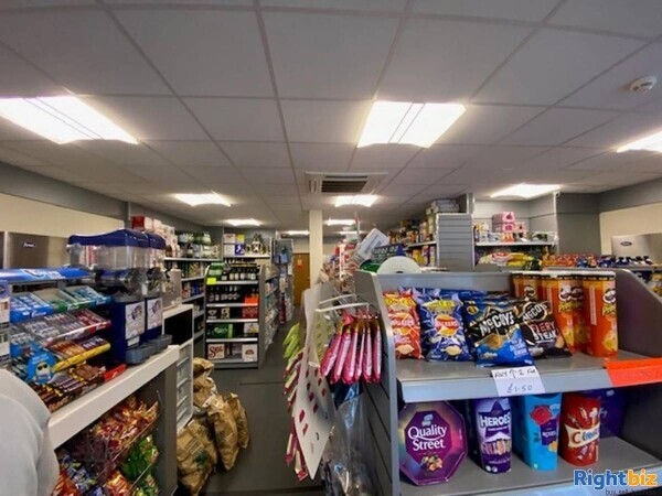 Leasehold Convenience Store & Off License Located In Atherstone Photo 8