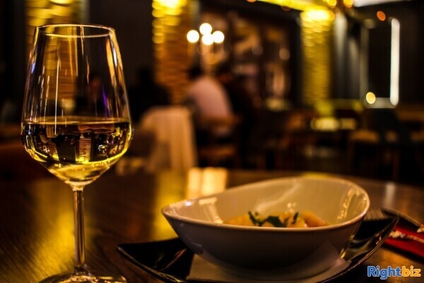 Leasehold Restaurant for Sale New Romney High Street. Photo 8