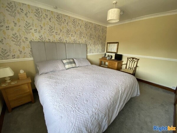 SOMERSET - VILLAGE FREE HOUSE Photo 8