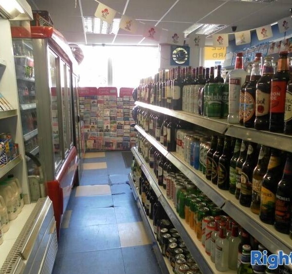Leasehold Newsagents and Off-Licence Located In Warwick Photo 8