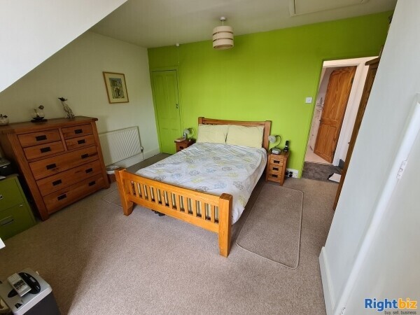 Profitable Cornish Coastal Town Fish & Chip Takeaway With 2 Bedroom Accommodation Photo 8