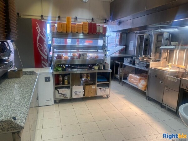 Pizza and chicken shop  Photo 8