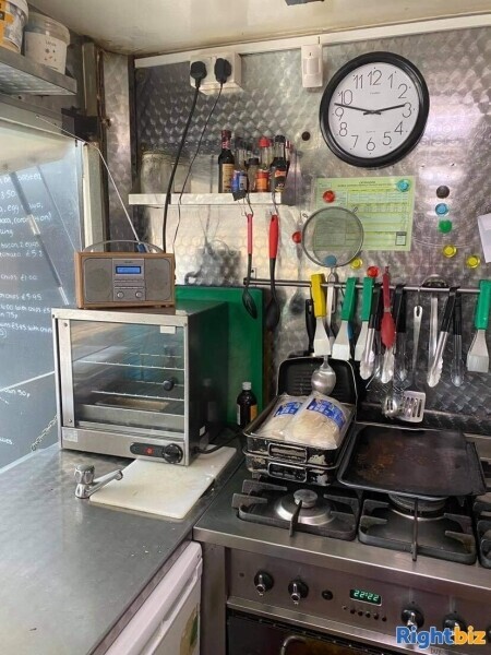 Catering van with pitch, Ringwood, Hampshire Photo 8