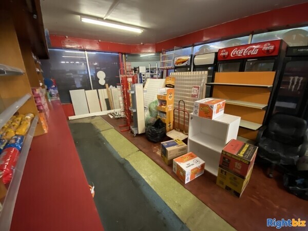 Two Units For Sale: Convenience Store & Closed Newsagent Unit in Middlesbrough Photo 8