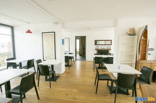 Stunning Well Positioned Cafe Lease Opportunity in Ardrisaig Photo 8