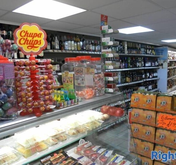 Freehold Convenience Store & Off-License Located In Polesworth Photo 8