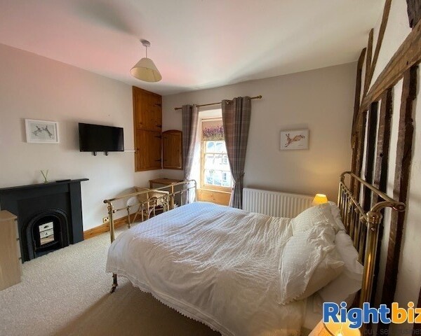 DESIRABLE FREEHOUSE VILLAGE INN WITH SUPERB PUB, RESTAURANT AND GUEST FACILTIES , NORTH WALES Photo 7
