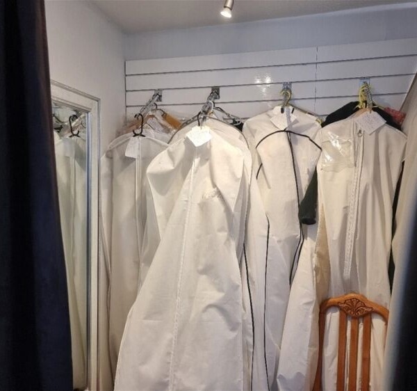 Central Clothes Repair & Alterations Business in Beverley Photo 8