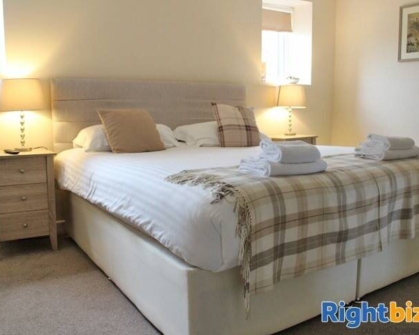 GLOUCESTERSHIRE - COTSWOLD STONE VILLAGE CENTRE INN REFURBISHED TO HIGH STANDARD WITH FIVE LETTING Photo 8