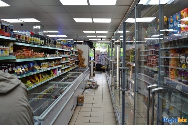 Leasehold Convenience Store £20,000 to £23,000 per week! Photo 8