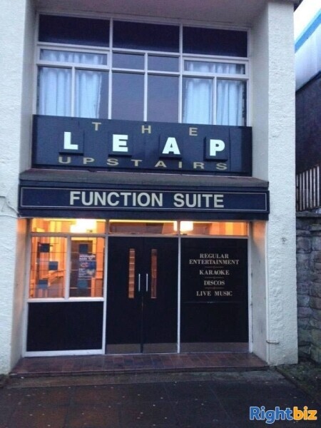 A WELL-PRESENTED PUBLIC HOUSE IN A POPULAR RESIDENTIAL AREA Photo 8