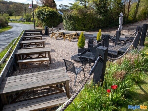 EAST SUSSEX - THRIVING DESTINATION PUB Photo 8