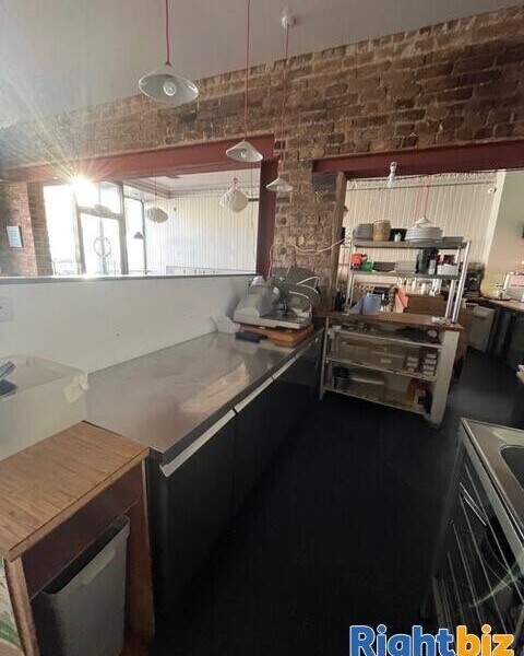 An excellent Licenced opportunity in a fantastic trading location in Portobello, Edinburgh. Photo 8