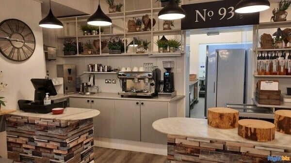 Well-known and Popular Licensed Café Photo 8