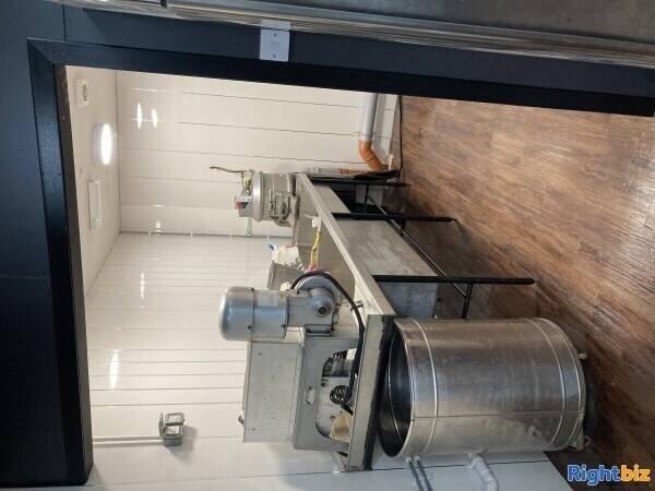 Fish and chip shop , pizzeria Photo 8