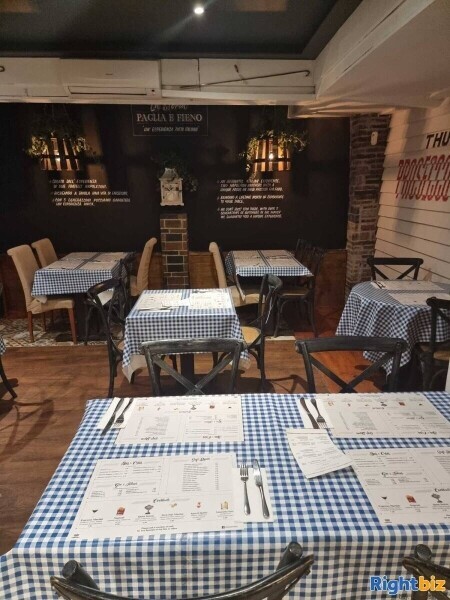 Vacant Licensed Restaurant, East Grinstead Photo 8