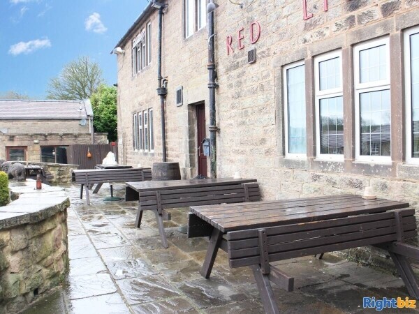PEAK DISTRICT - 17TH CENTURY CHARACTER COMMUNITY PUB AND RESTAURANT Photo 8