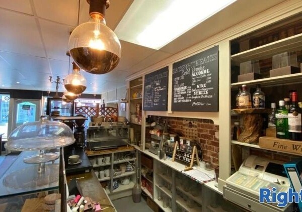 Leasehold Independent Licensed Café Located in Eastwood Photo 8