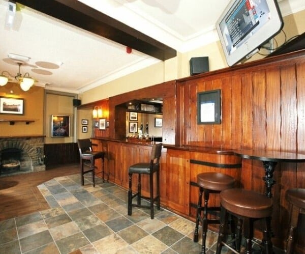 Hub of The Community Pub Photo 8