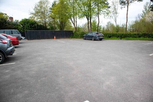 EAST SUSSEX - HIGH QUALITY PREMISES CLOSE TO TOURIST ATTRACTIONS Photo 8