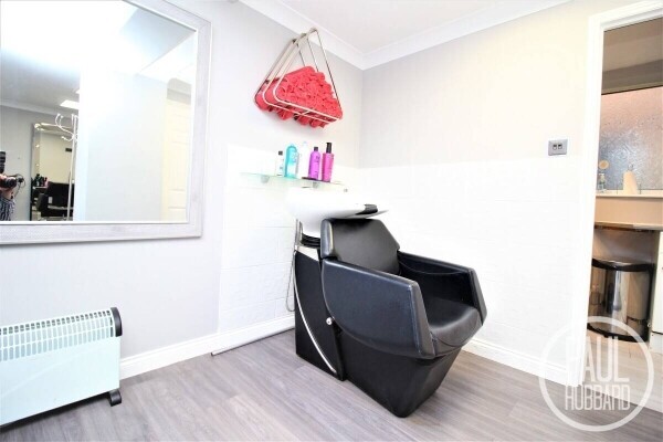 Well-established and beautifully decorated hair salon in Caister-on-Sea, Norfolk. Photo 8