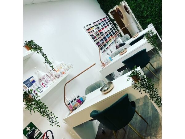 Well established Beauty Treatment business in Eastleigh for sale Photo 8