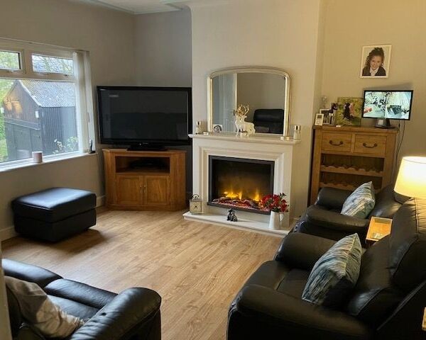 NEW PRICE - IMMACULATE FREEHOLD CONVENIENCE STORE AND COUNTER NEWSAGENTS WITH SUPERB 4 BEDROOMED FAMILY ACCOMMODATION IN POPULAR NORTH YORKSHIRE MARK Photo 8