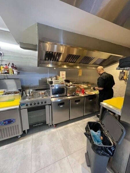 Cafe Bistro For Sale in Crouch End Photo 8