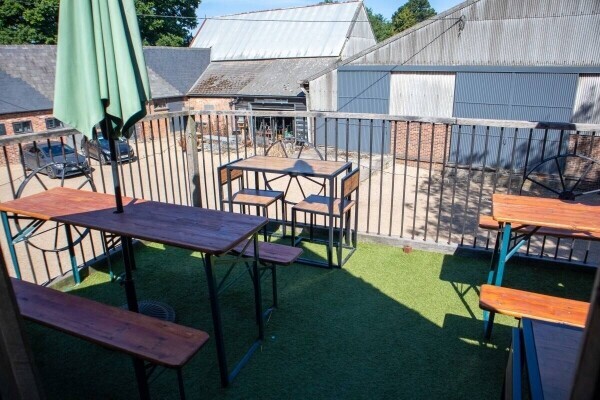 ESSEX - ATTRACTIVE MULTI-FACETED BUSINESS Photo 8