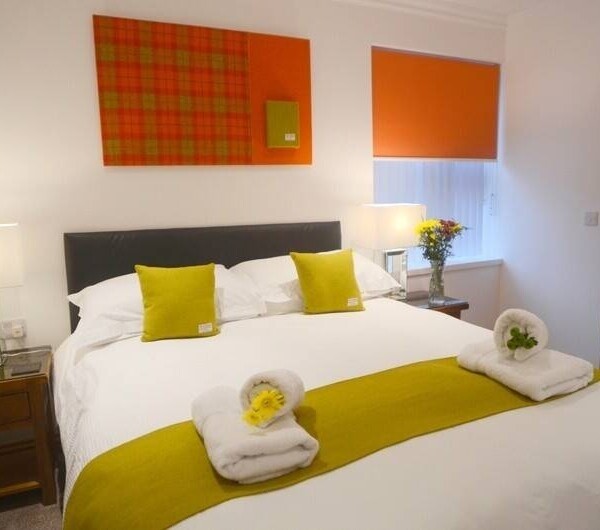 Highly Attractive 8-Bedroom Guest House and Self-Catering Unit Set in Stornoway Photo 8