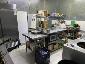 NEW TAKEAWAY WITH 10 YEAR LEASE - Huge Garage/Storage Photo 7