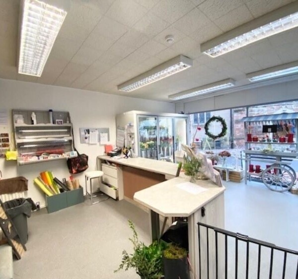 Leasehold Florists Located In Droitwich Spa Photo 8
