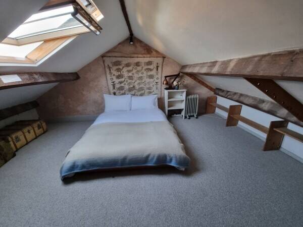 Elegant Freehold Hay on Wye Georgian Townhouse and Retail Business For Sale Photo 8
