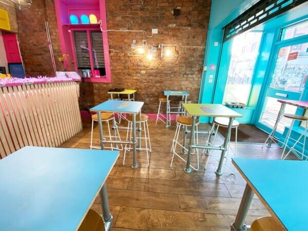BAR / CAFE : ECCLES : Photo 6