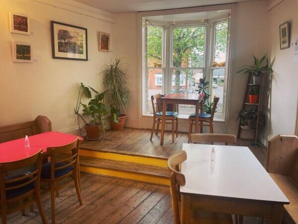 Vegetarian Cafe/Coffee Shop/Art Gallery Photo 8