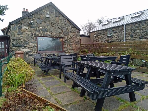 GWYNEDD – TRADITIONAL VILLAGE PUB RESTAURANT AND SHOP Photo 8