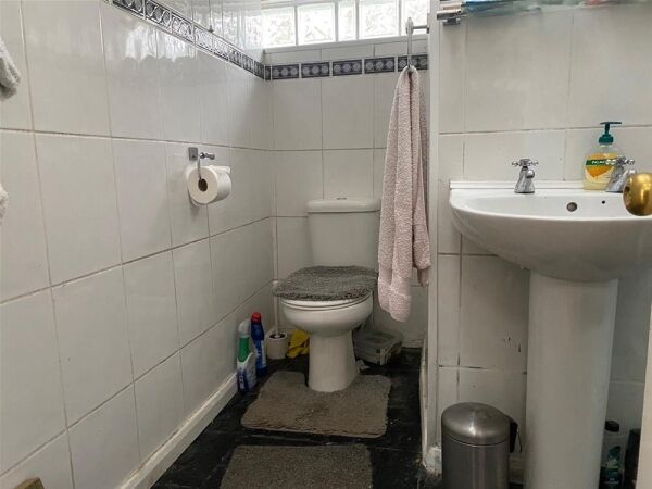 Under Offer: Recently Closed Licensed Boarding Kennels - Gwynedd Photo 8
