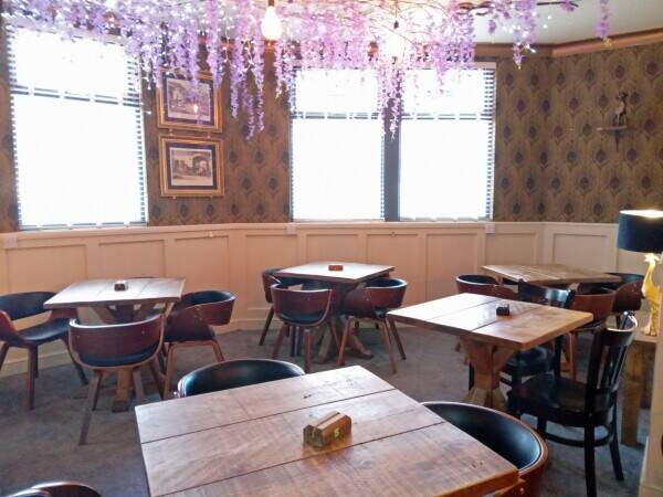DERBYSHIRE - TOWN CENTRE PUBLIC HOUSE & RESTAURANT ON THE EDGE OF THE PEAK DISTRICT NATIONAL PARK Photo 8