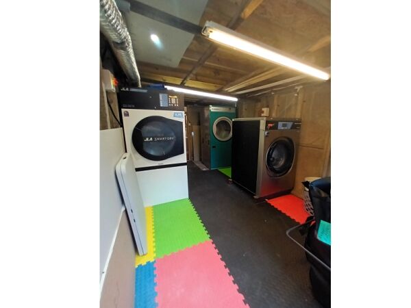 Well Established Dry Cleaners In Dagenham For Sale Photo 8