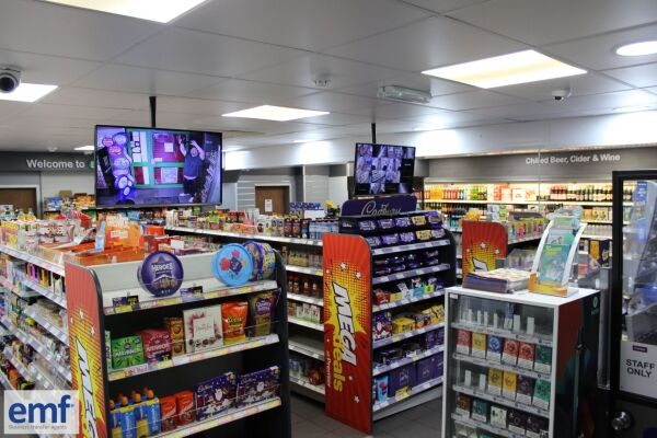Prime Double-Fronted Freehold Convenience Store in Cleethorpes Photo 8