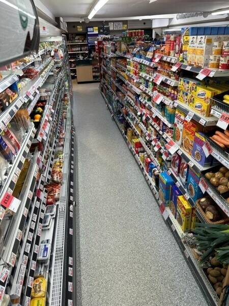 Traditional licenced convenience store located in the South Ayrshire town of Prestwick. (ref 1568) Photo 8